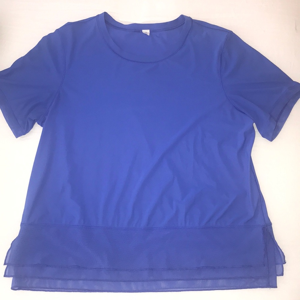 Lululemon top size 6